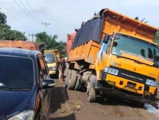 PUPR PKPP Riau Gesa Perbaikan Jalan Lintas Tengah Penghubung Inhu dan Kuansing
