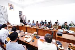 Bertemu Nelayan Rupat, Ini Kata Gubernur Riau Syamsuar