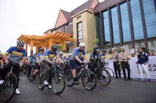 Lepas Peserta Tour de Muara Takus, Gubri: Ini Warming Up Balapan Tour De Siak