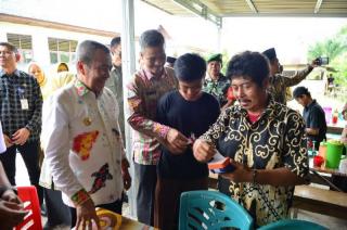 Gubri Syamsuar Launching Perdana E-Money di SMAN 2 Dayun