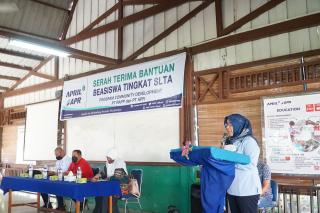 300 Siswa SMA/SMK dari Keluarga Kurang Mampu di Riau dapat Beasiswa