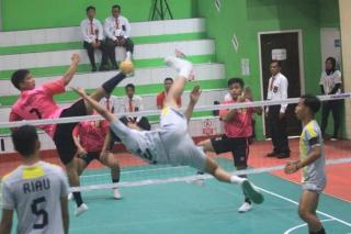 Tim Sepak Takraw Riau Juara Grup di Pomnas 17 Padang