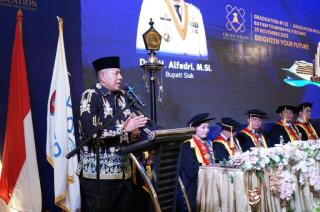 Hadir di Sidang Senat Terbuka Batam Tourism Polytechnic Ini Pesan Bupati Alfedri 