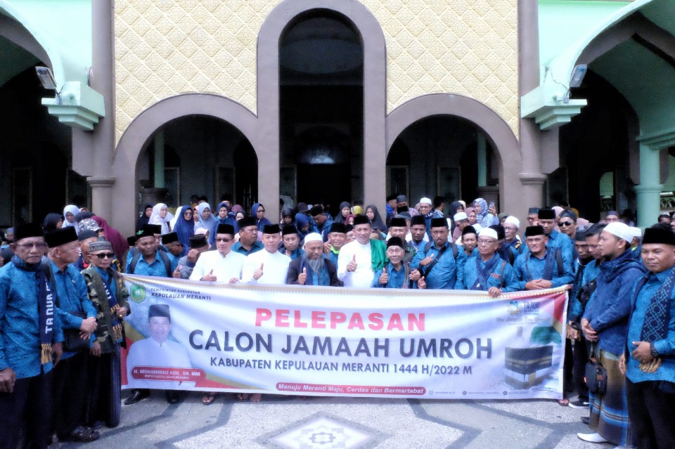 Bupati Adil Lepas 250 Calon Jamaah Umrah Gratis dari Meranti
