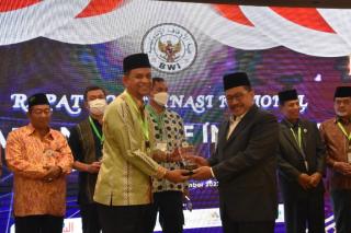 BWI Provinsi Riau Dinobatkan Perwakilan BWI Provinsi Terbaik di Indonesia Tahun 2022