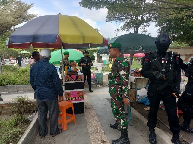 Sinegritas TNI-Polri, Babinsa Gelar Patroli di Wilayah Pekanbaru Kota