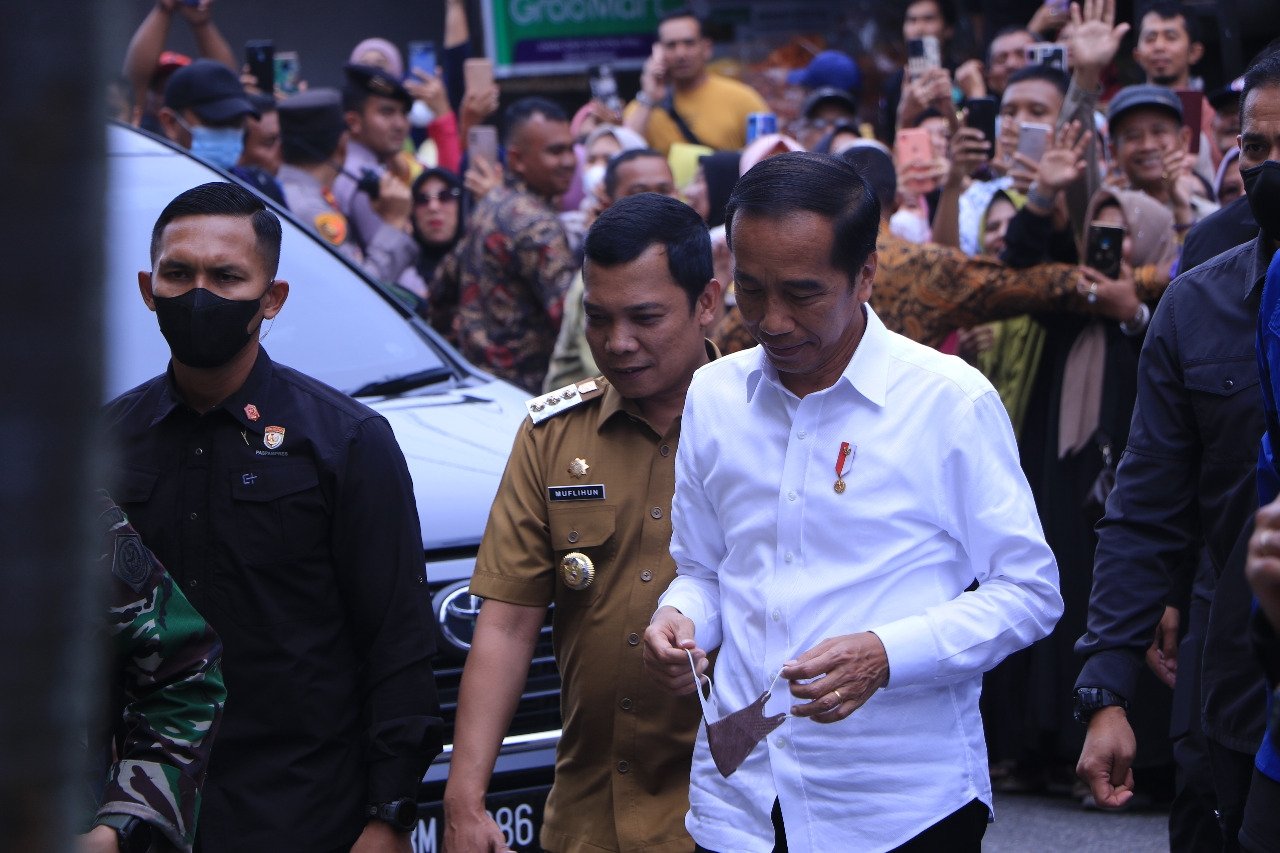 Pj Walikota Pekanbaru Sambut Kunjungan Presiden Jokowi ke Pasar Bawah
