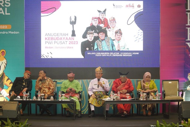 Bupati Wardan Paparkan Kondisi dan Ketergantungan Masyarakat Inhil Terhadap Kelapa 