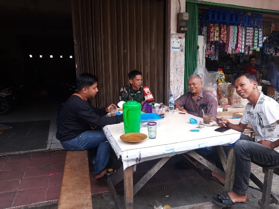Komsos Kampung Pancasila, Babinsa Kelurahan Sumahilang Ajak Warga Giat Kemanusiaan