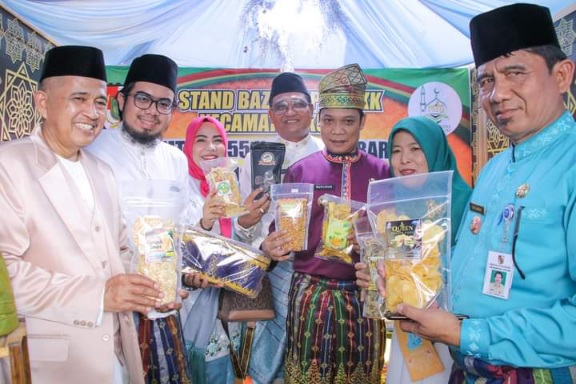 Pj Wali Kota Tinjau Bazar Kecamatan Kulim MTQ Tingkat Pekanbaru Tahun 2023