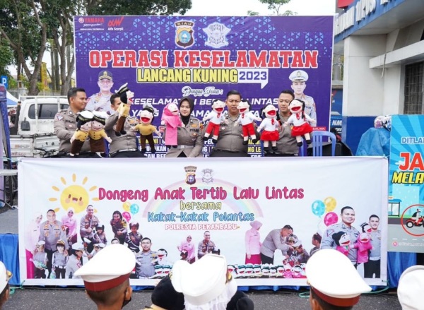 Satlantas Polresta Pekanbaru Tampilkan Dongeng Lalu Lintas di Car Free Day