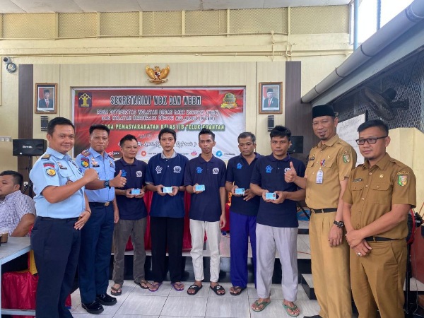Antusias Gunakan Hak Suara di Pemilu 2024, Warga Binaan di Riau Ramai-ramai Rekam E-KTP