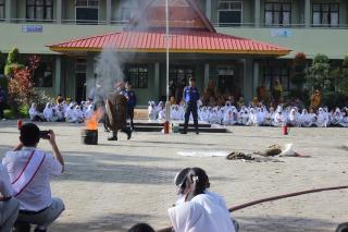 Cegah Kebakaran, Damkar Pekanbaru Turun Sosialisasi ke SMA Negeri 3