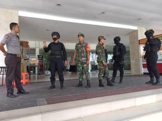 Gabungan TNI-Polri Patroli Kamtibmas di Lima Titik Kota Pekanbaru