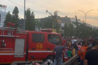 Pasar Cik Puan Hangus Terbakar, Damkar Kerahkan 10 Unit Armada