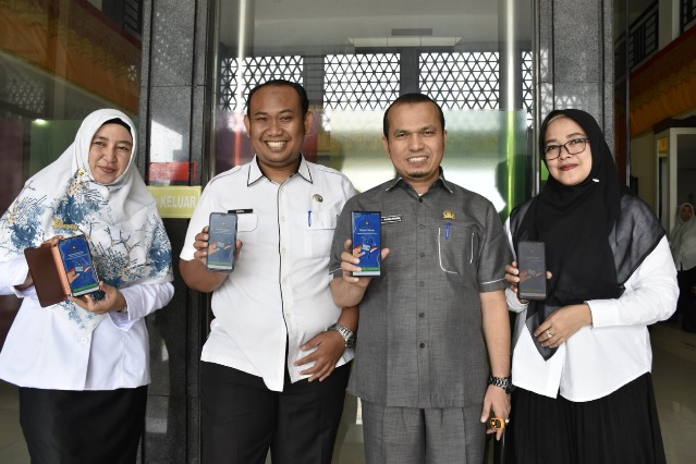 Aktivasi IKD, Disdukcapil Jemput Bola di Gedung DPRD Pekanbaru