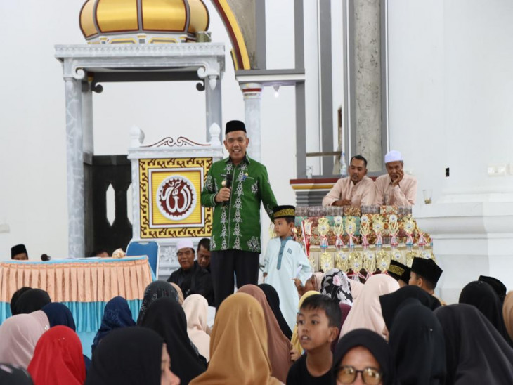 Penutupan TPA serta Peresmian Masjid Taqwa, Pj Bupati Kampar Mengucapkan Selamat Menunaikan Ibadah Puasa Ramadan