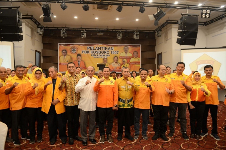 Gubri Syamsuar Hadiri Pelantikan PDK Kosgoro 1957 Pekanbaru