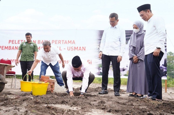 Peletakan Batu Pertama Masjid Al-Usman, Gubri Syamsuar: Semoga Bermanfaat Bagi Umat Muslim