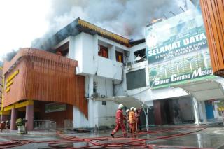 Mal Pelayanan Publik Kota Pekanbaru Terbakar, Bangunan Ludes Dilalap Api