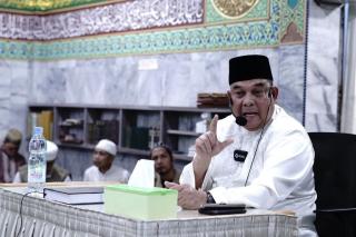 Wagub Riau Motivasi Jamaah Laksanakan Shalat 5 Waktu di Masjid