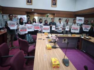 DPRD Riau Terima Aspirasi Jikalahari