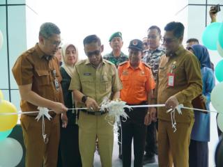Plt Sekda Kampar Resmikan Gedung Laboratorium Sentral RSUD Bangkinang