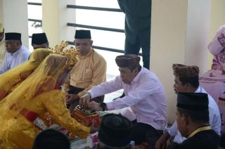 Gubernur Syamsuar Hadiri Event Wisata Balimau Kasai di Desa Batu Belah