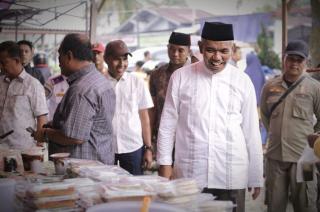 Hari Pertama Puasa, Pj Bupati Kampar Tinjau Pasar Kampa dan Pasar Bangkinang Kota