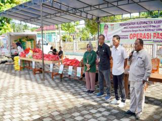 Cegah Kelangkaan dan Stabilkan Harga, Pemkab Kampar Lakukan Operasi Pasar