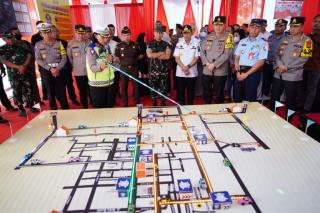 Pastikan Keamanan Mudik Idulfitri, Gubernur Riau Tinjau Posko Pengamanan Lebaran