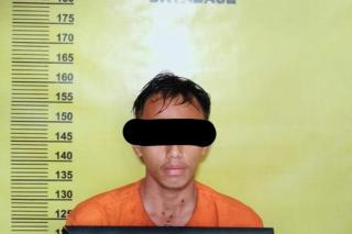 Sadis! Sopir Taksi Online di Pekanbaru Digorok Penumpang
