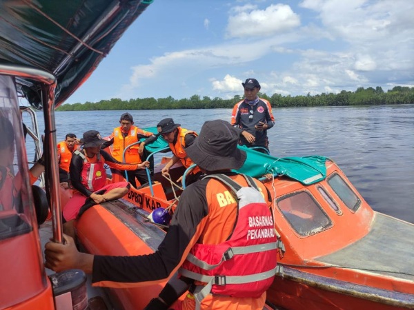 Pompong Bermuatan 5 Orang Terbalik di Inhil Riau, Ini Penjelasan Tim SAR