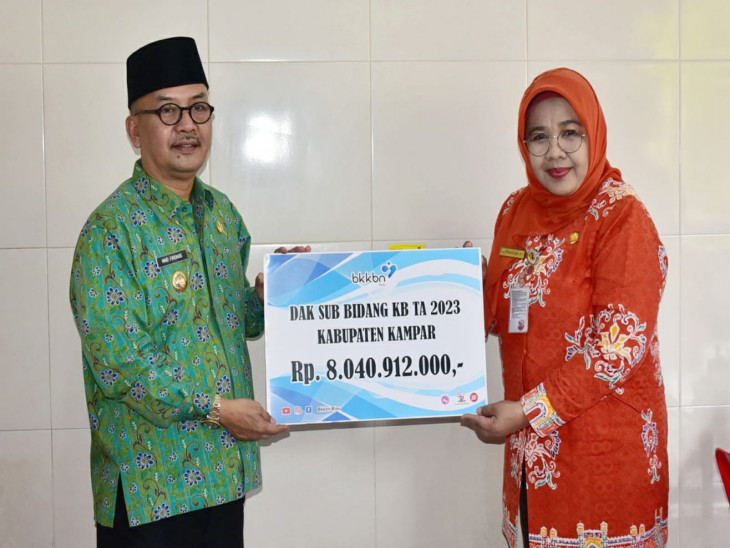 Terima DAK dari BKKBN Perwakilan Provinsi Riau, Ini yang Disampaikan Pj Bupati Kampar