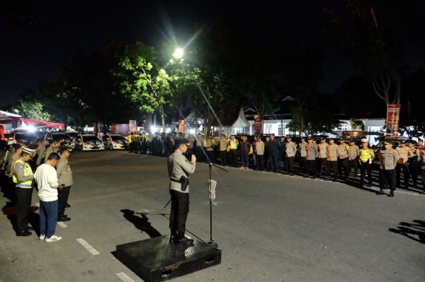 Ciptakan Kamtibmas Yang Aman, Polresta Pekanbaru Gelar Blue Light Patrol