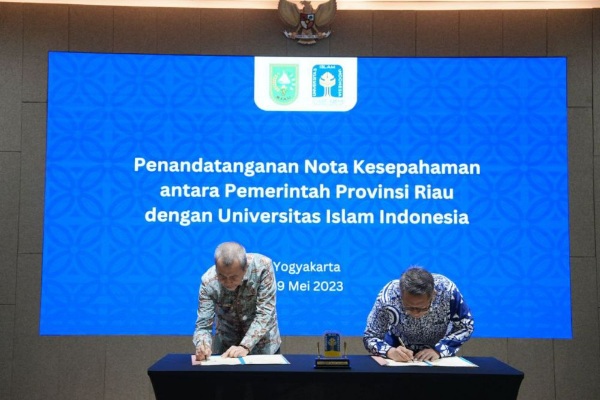 Majukan SDM Riau, Gubernur Syamsuar Teken Kerja Sama dengan UII Yogyakarta