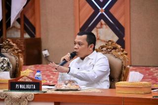 Pj Walikota Pekanbaru Tegaskan Pembangunan Alun-alun Baru Wacana