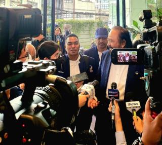 Rusdinur Dampingi Ketum Nasdem Surya Paloh Daftar Bacaleg Ke KPU RI