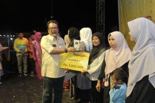 Malam Puncak Kenduri Budaya Petalangan, Kadisbud Riau Berikan Hadiah Pemenang Lomba