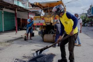 Jalan Parit Indah Pekanbaru Diperbaiki, Cek Rute Alternatif