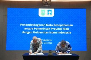 Majukan SDM Riau, Gubernur Syamsuar Teken Kerja Sama dengan UII Yogyakarta