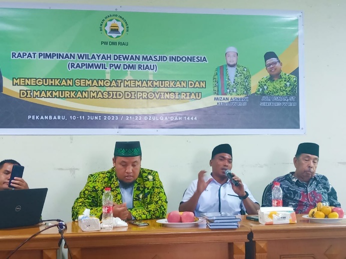 Hadiri Rapimwil DMI Riau, Rusdinur Dorong Peningkatan Fungsi Masjid