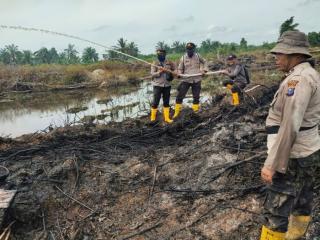 Gerak Cepat, Satgas Karhutla Padamkan 9 Titik Api di Riau