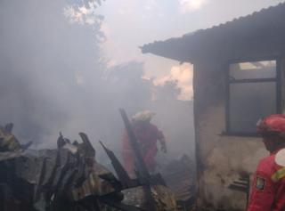 Kakek Selamat dan Istri Lolos dari Maut saat Rumah Terbakar