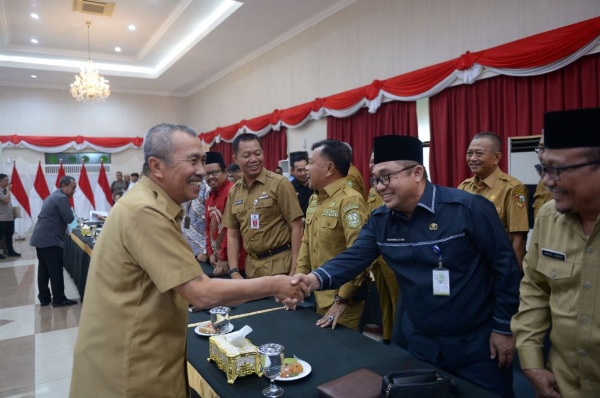 Bertemu Komisi II DPR RI, Gubri Syamsuar Minta Penghapusan Tenaga Honorer Ditinjau Ulang