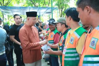 Ribuan Jukir di Pekanbaru Dapat Daging Kurban Idul Adha 1444 H dari Dishub dan Pengelola