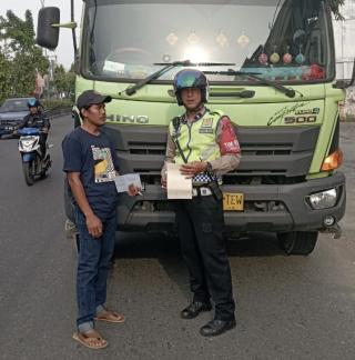 Langgar Aturan, 20 Truk Tonase Besar Ditilang