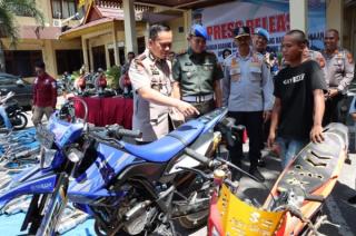Kapolresta Pekanbaru Pimpin Pemusnahan 510 Knalpot Brong