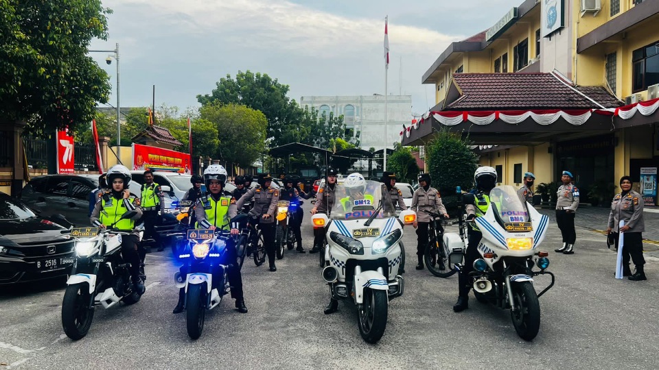 Polwan Polda Riau dan Jajaran Gelar Patroli Keliling Kota Pekanbaru