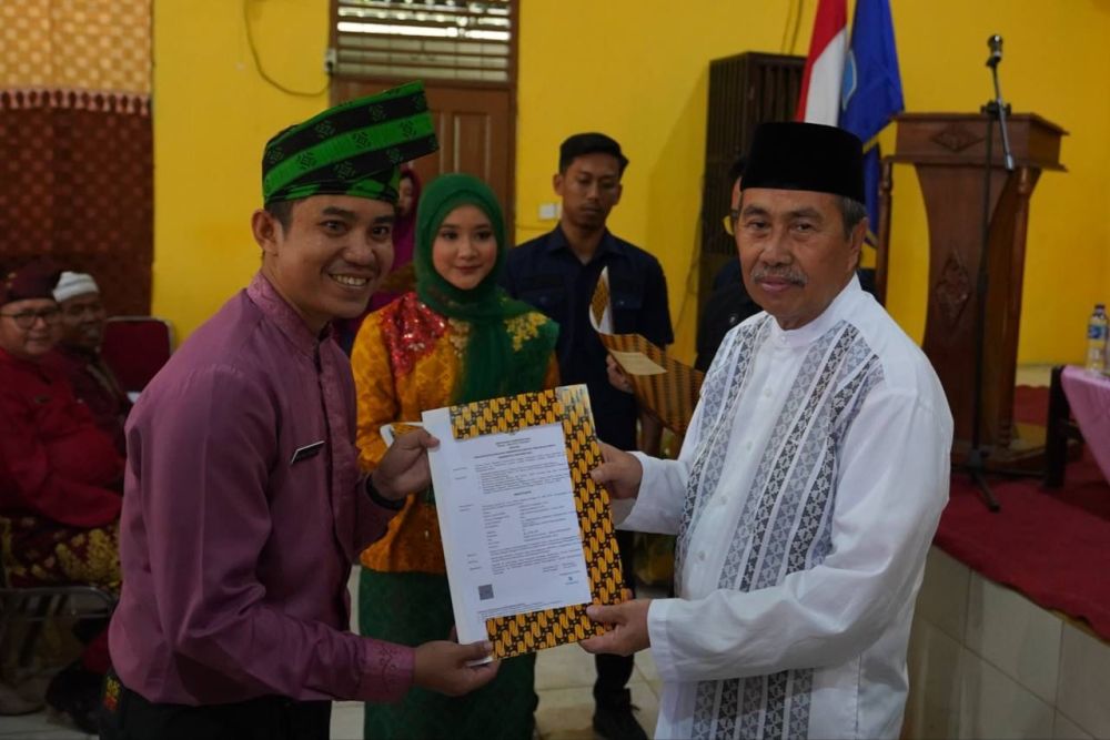 Serahkan 288 SK PPPK Guru di Dumai, Gubri Syamsuar Harap Sekolah di Riau Semakin Maju